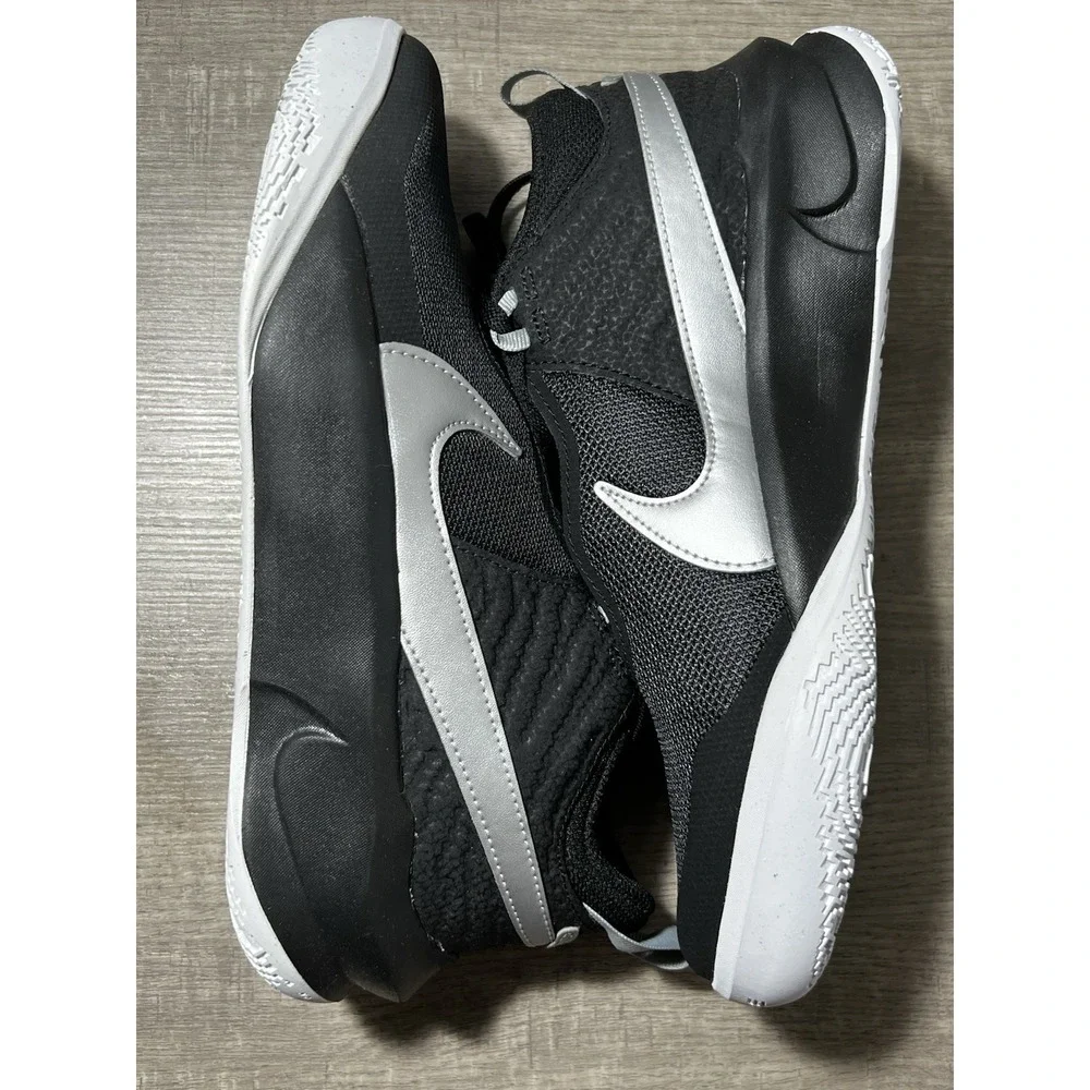 Nike Team Hustle D 10nBoys Basketball Sneaker‎ Shoe Black Size 4.5Y CW6735-004